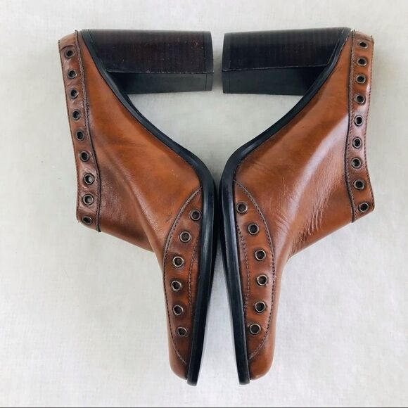 Colin Stuart Brown Pointed Toe Heeled Mule Slip On Shoes with Grommet detailing - Picture 5 of 12